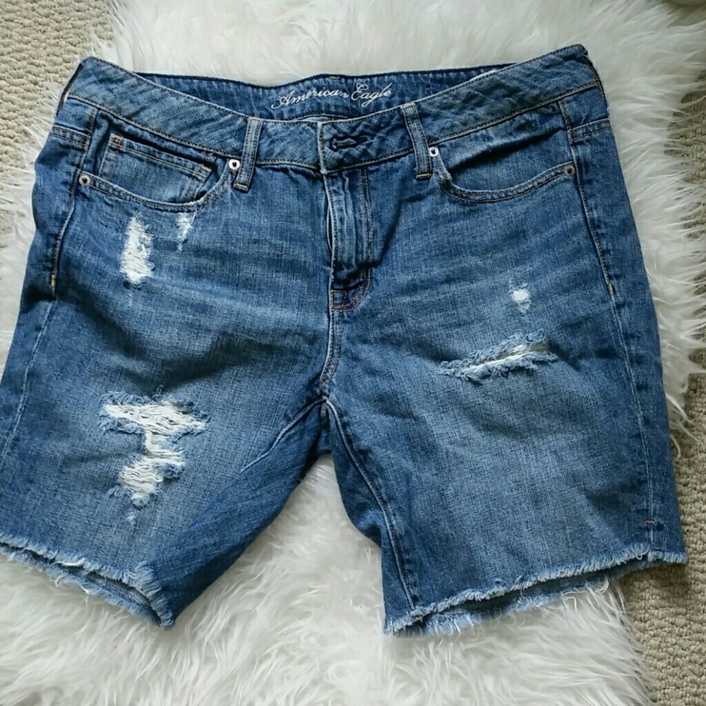 American Eagle bermuda shorts